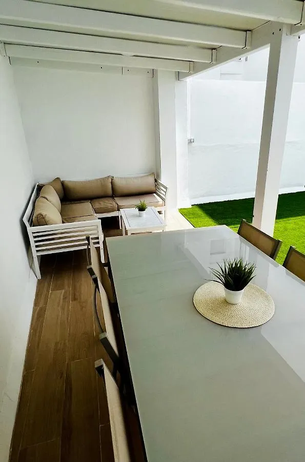 A Menos D 1 Min D Plaza Cabildo Apartment Sanlucar de Barrameda 0*,  Spain